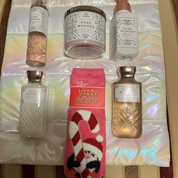 BATH & BODY WORKS NWT AUTHENTIC DISCONTINUED “PURE WONDER” SCENT GIFT BAG SET - Picture 6 of 14